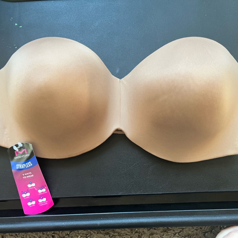 NWT Strapless Bra with straps